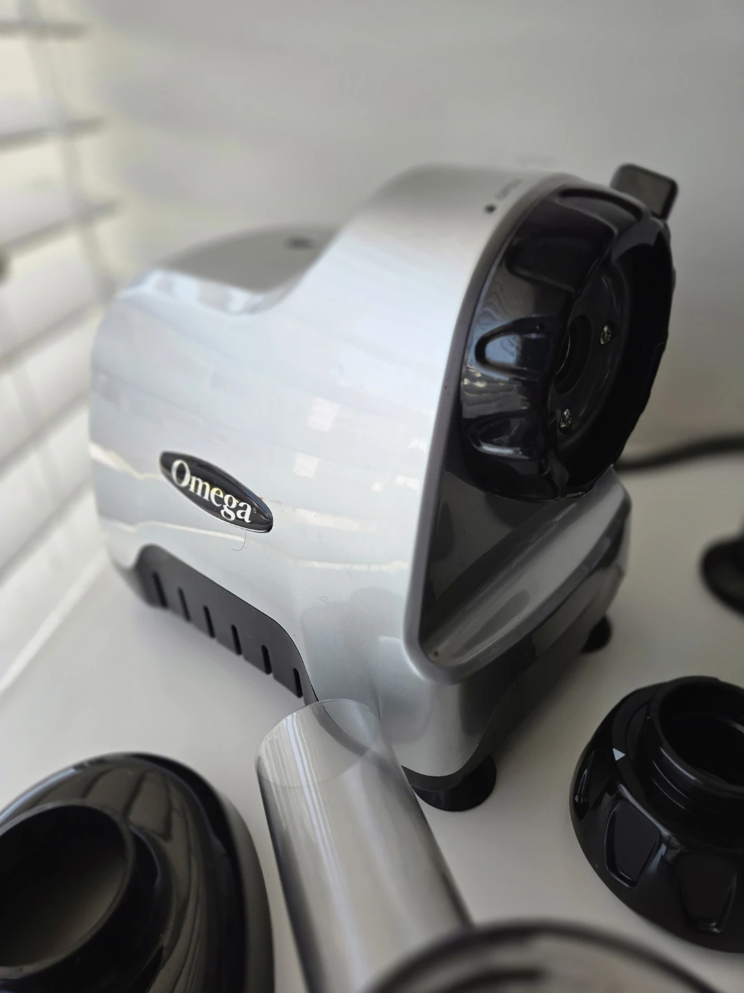 Omega Juicer