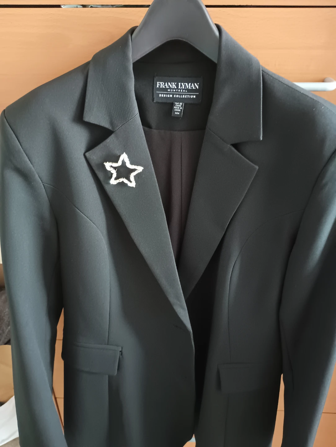 Frank Lyman Black Blazer with Star Brooch - - photo 3
