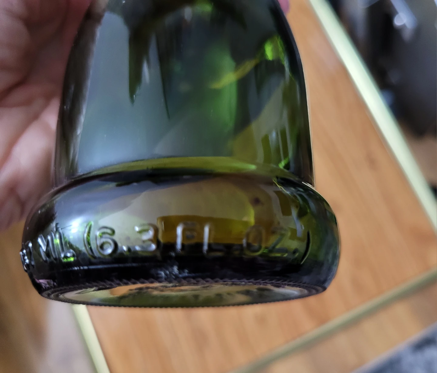 Vintage 1976 Wine World Green Glass Bottle - photo 4