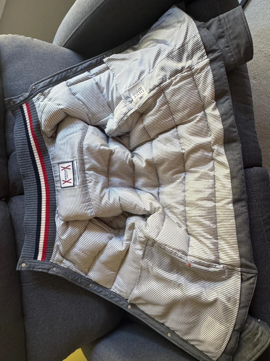 Moncler Down Puffer Jacket Size 3 - photo 3