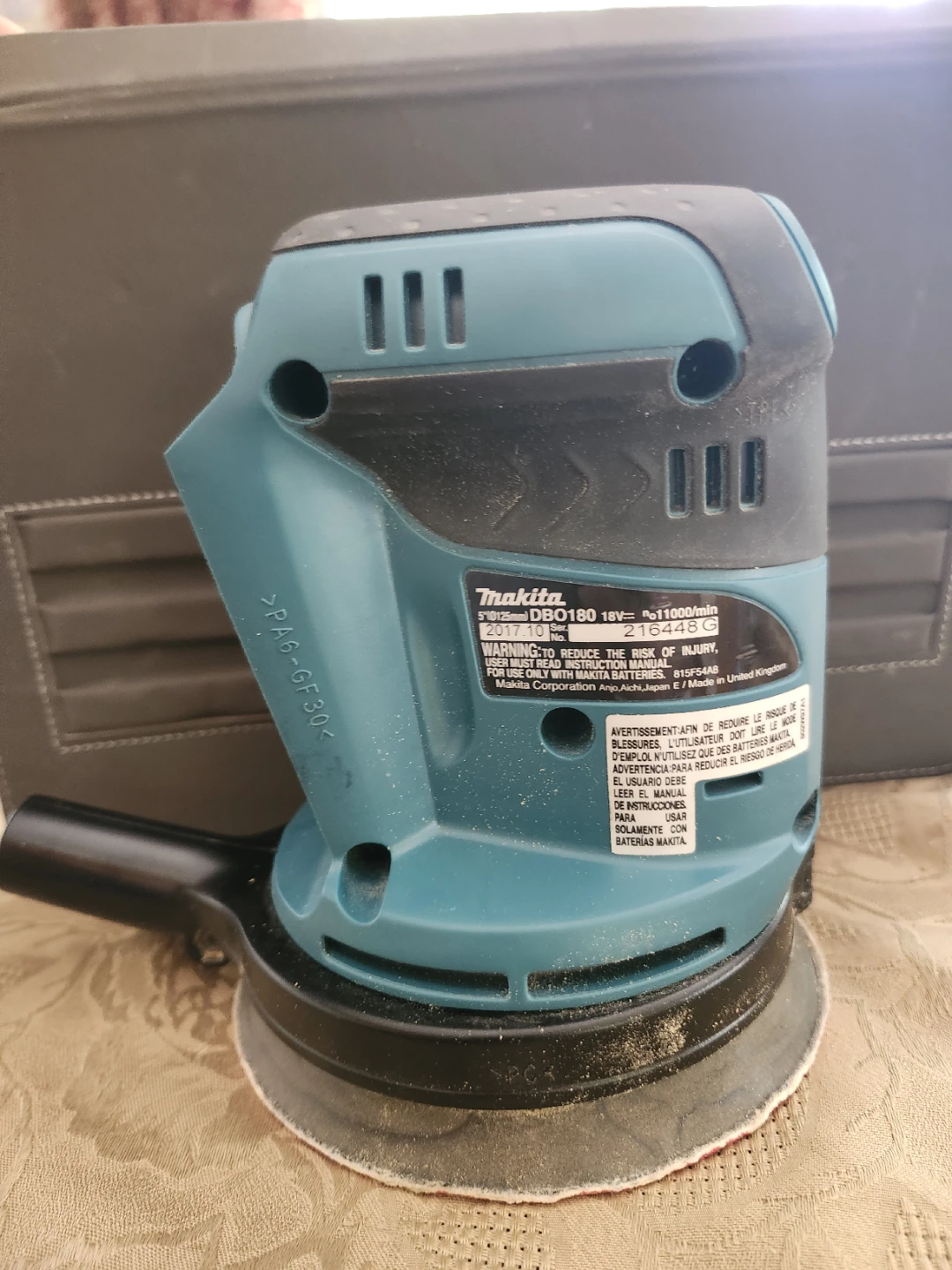 MakitaDBO180 18V Cordless Random Orbit Sander 5" Disc