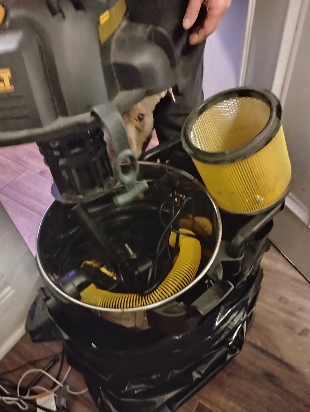 DeWalt Wet/Dry Shop Vacuum - photo 4