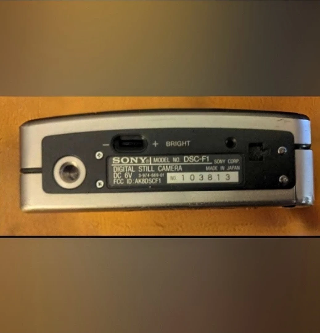 Vintage Sony DSC-F1 Cyber-Shot Digital Still Camera - photo 4