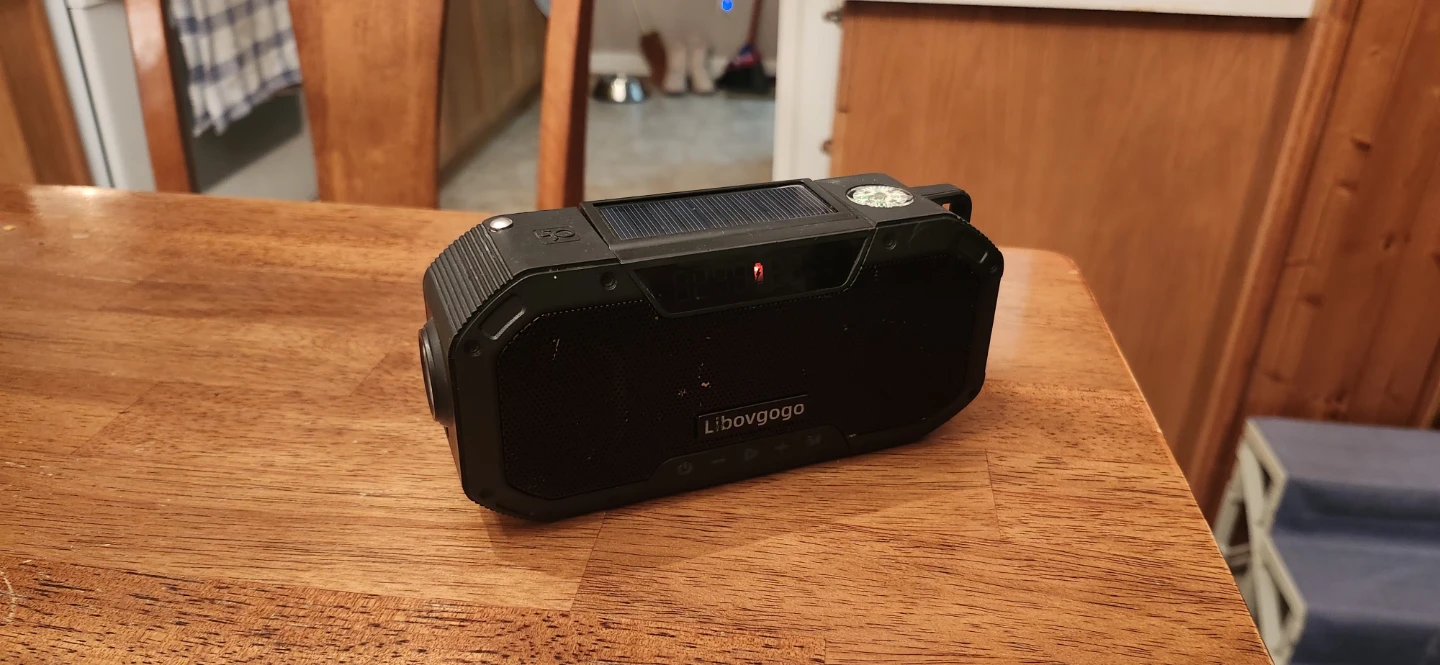 Libovgogo Emergency Radio with Solar Panel