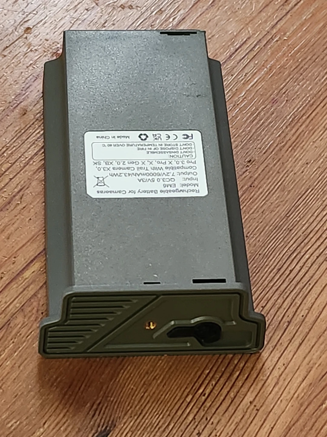 Rechargeable Battery for Cameras - Model EM6 - photo 2