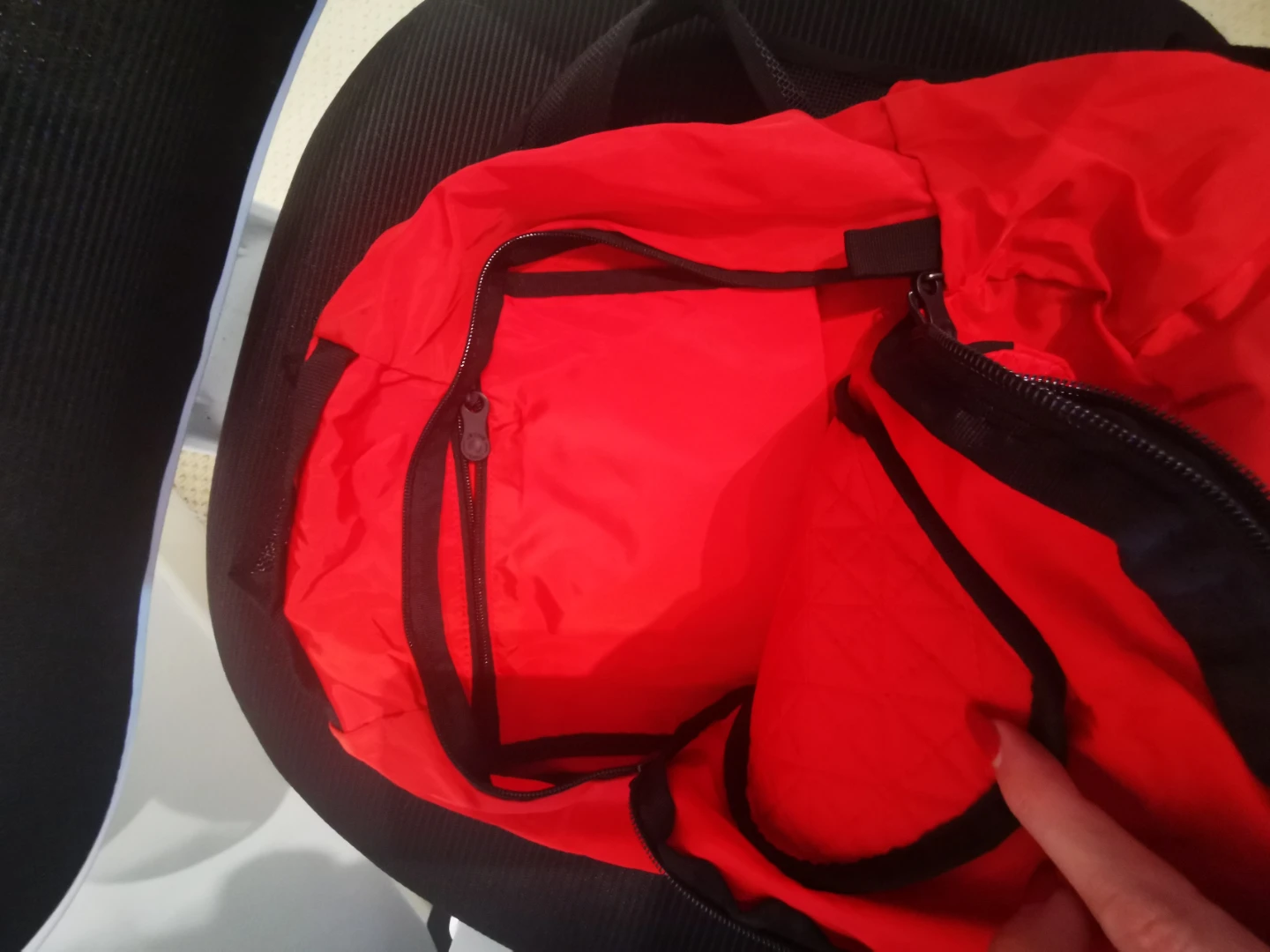 Lexon Peanut Foldable Backpack Red - photo 5