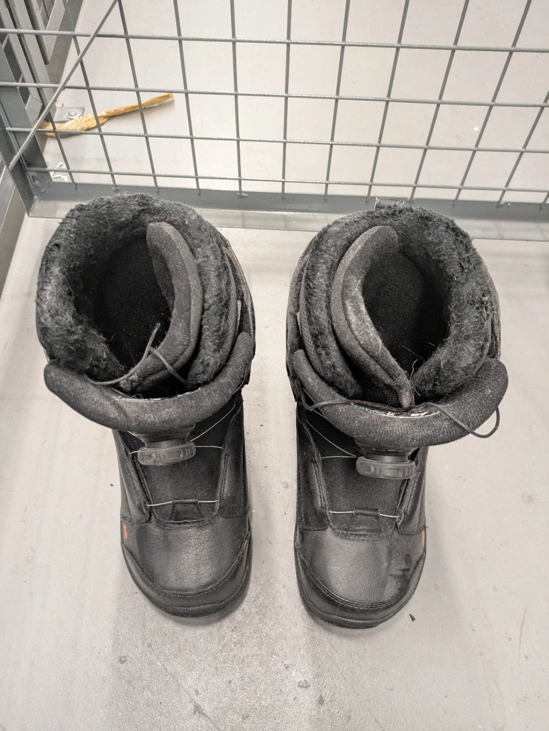 K2 Snowboard Boots - Women's Size 8 - photo 5