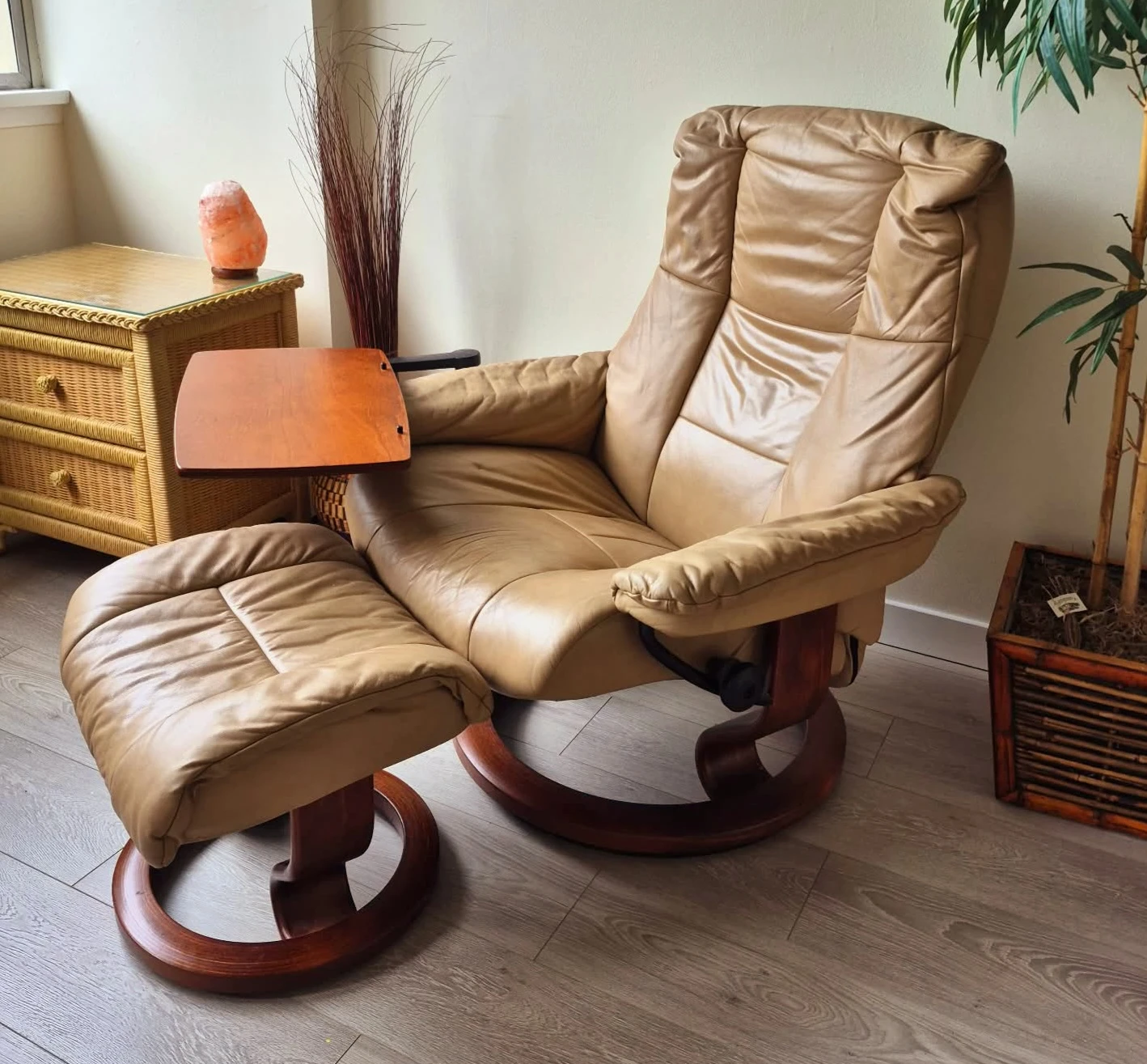 Ekornes Stressless Beige Leather Recliner Chair With Ottoman - photo 2