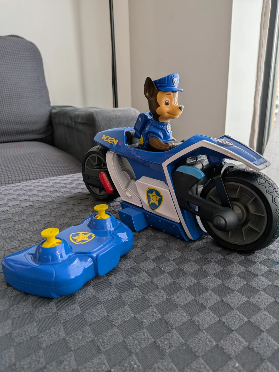 Paw Patrol Chase's Cruiser Motorcycle with Remote - photo 2