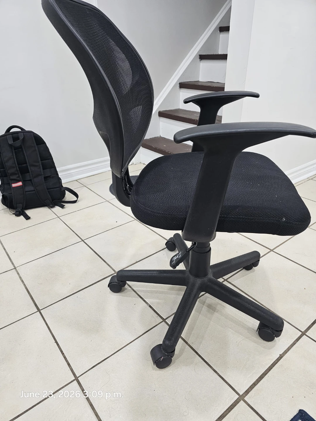 Black Mesh Office Chair - photo 3