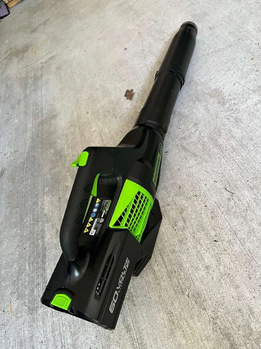 Greenworks Pro 60V cordless leaf blower