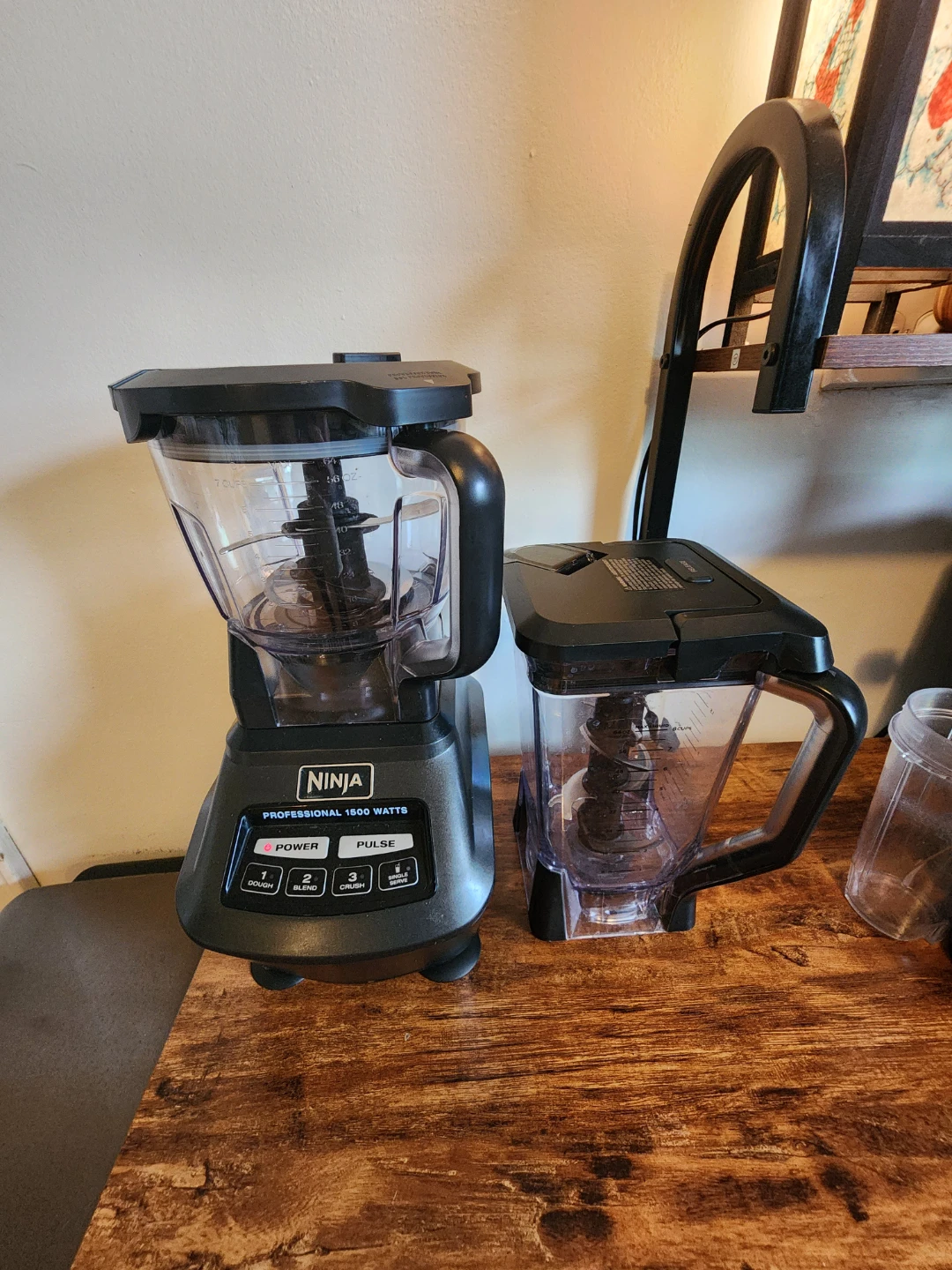 Ninja Professional 1600 Watts Blender - photo 2