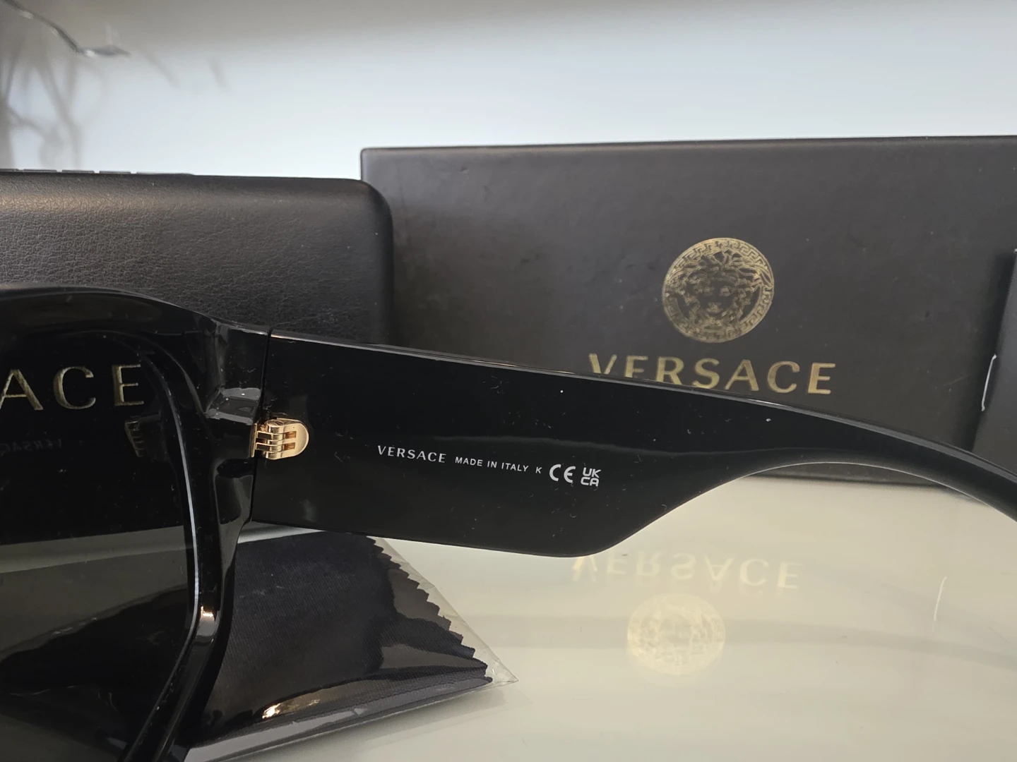 AUTHETIC Versace Sunglasses MENS OR WOMENS - photo 5