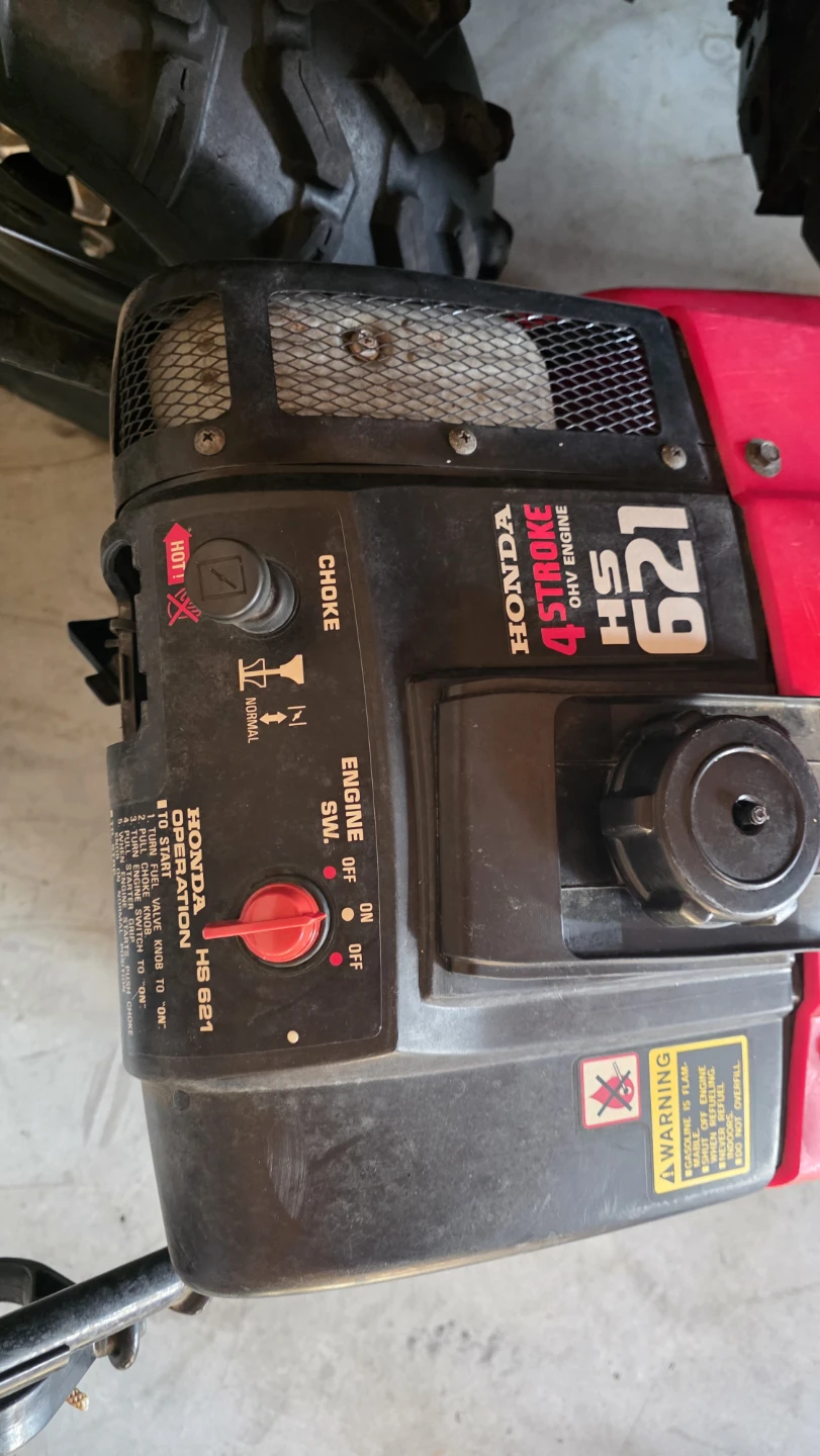 Honda HS 621 Snow Blower - photo 2