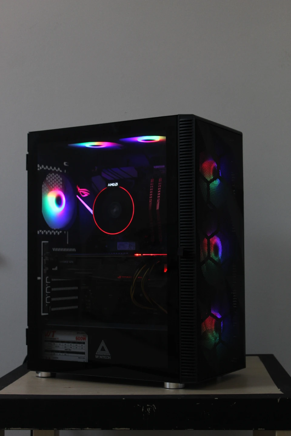 ROG STRIX & Ryzen Gaming PC (GTX 1080 Ti 11GB / 16GB RAM)