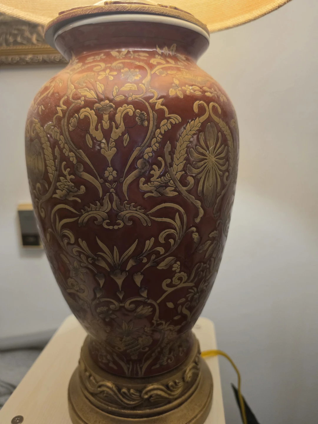 Decorative Table Lamp with Burgundy and Gold Base - photo 2