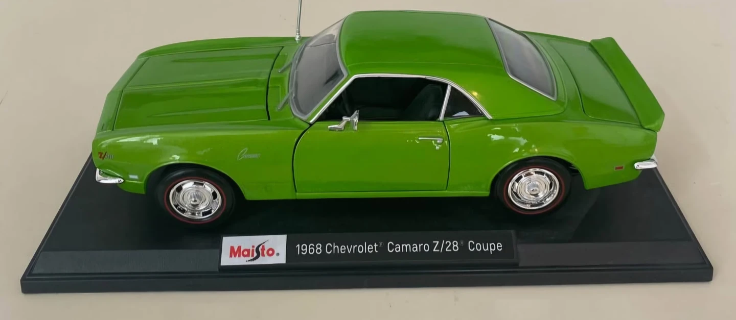 RARE 1/18 1968 Chevrolet Camaro Z/28 Coupe Diecast Model Car