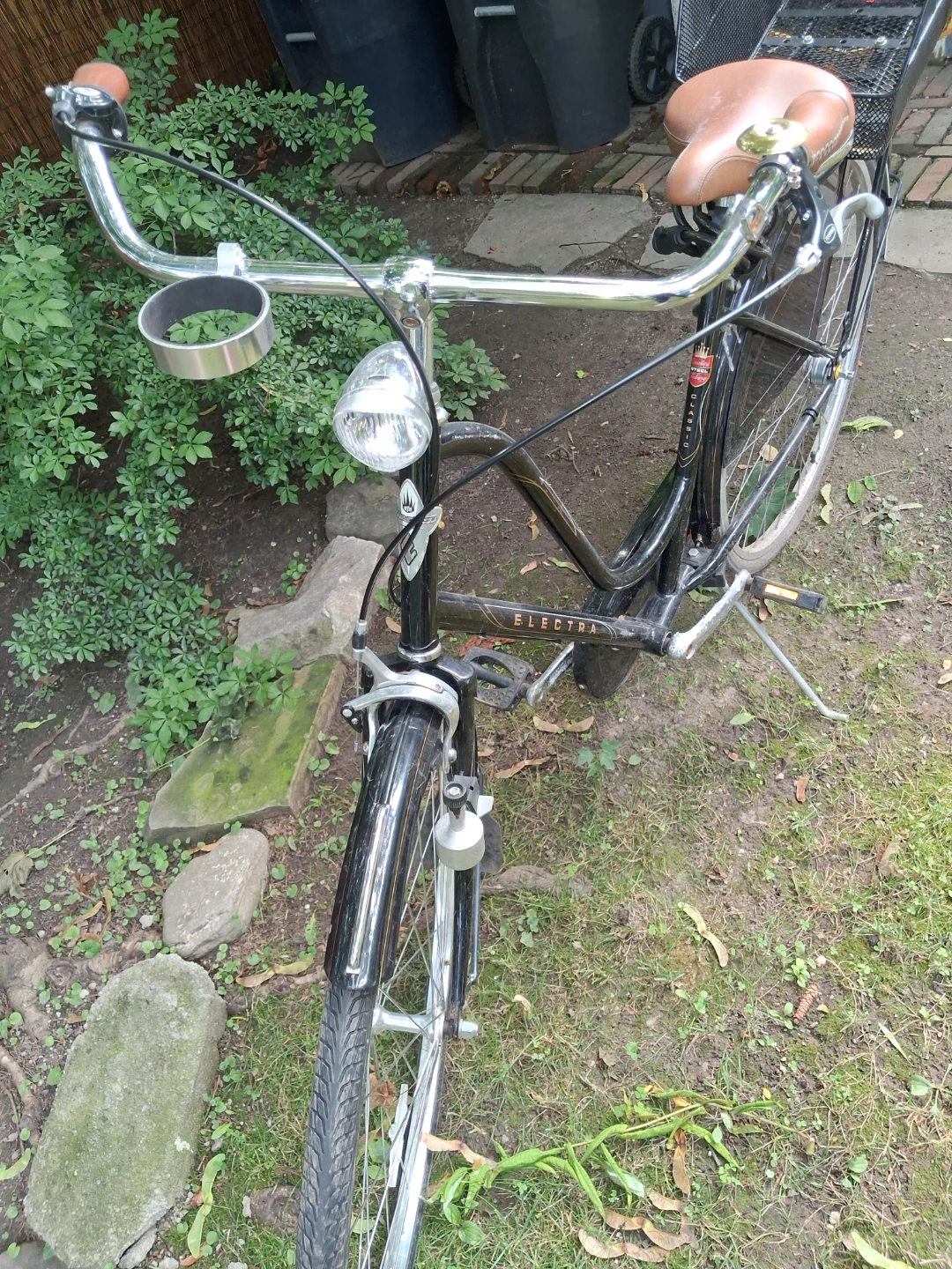 Electra Black Cruiser Bicycle with Basket - photo 2