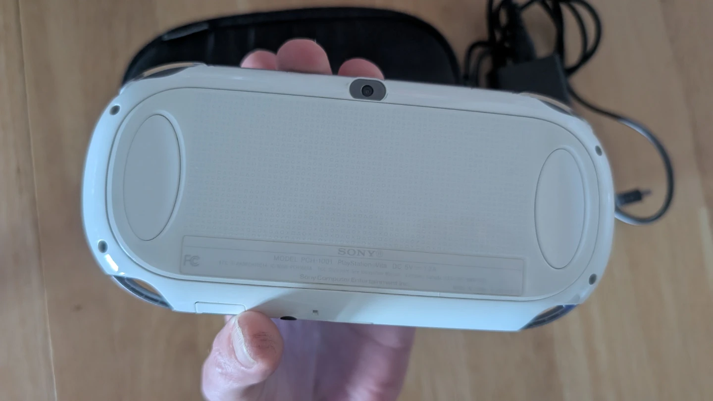 Modded White PlayStation Vita PCH-1001 - photo 2