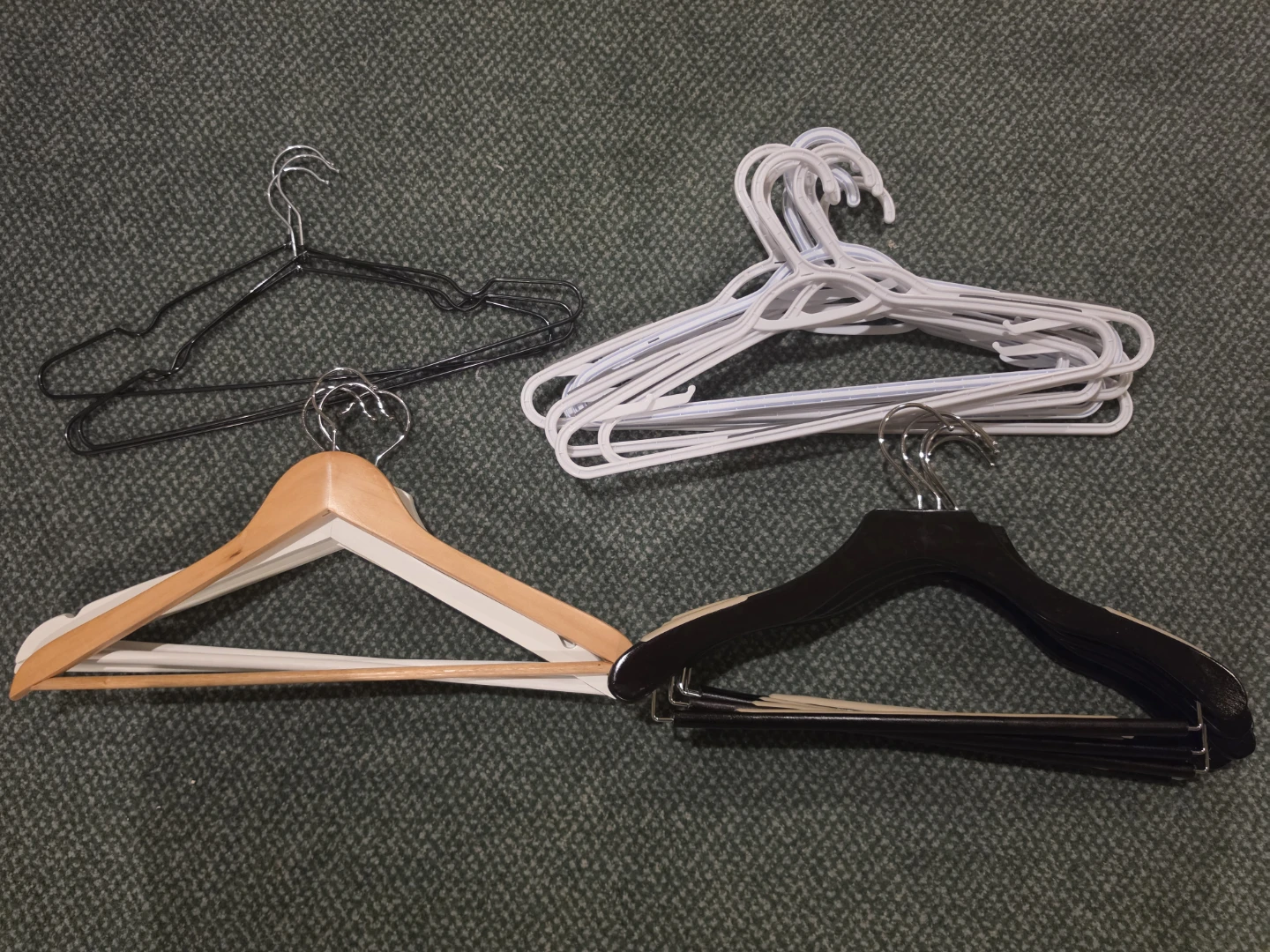 Assorted Clothes Hangers(20set)