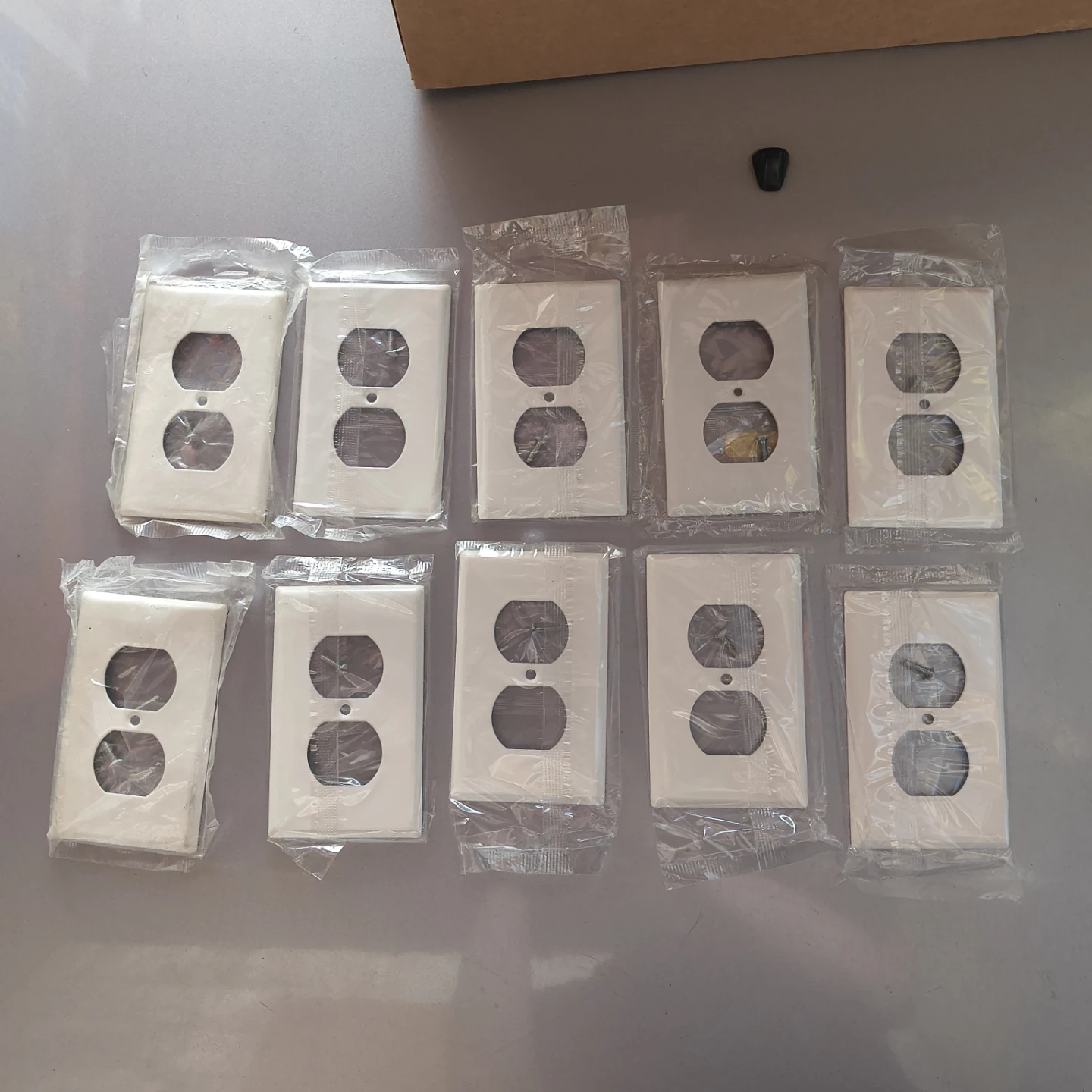 Lot of 10 White Metal Duplex Outlet Wall Plates w/ Srew