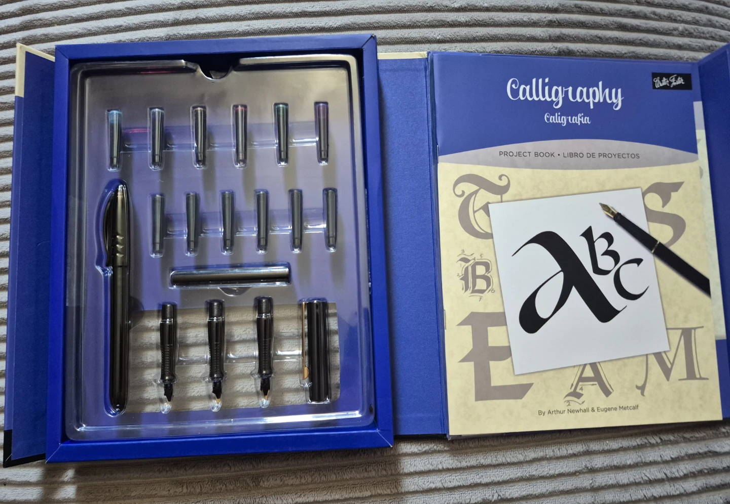 BNIB)A Complete Calligraphy Lettering Kit for Beginners - photo 2