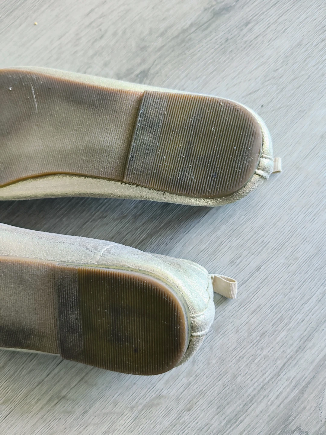 GAP Kids Gold Ballet Flats with Bows - Size 3 - photo 2