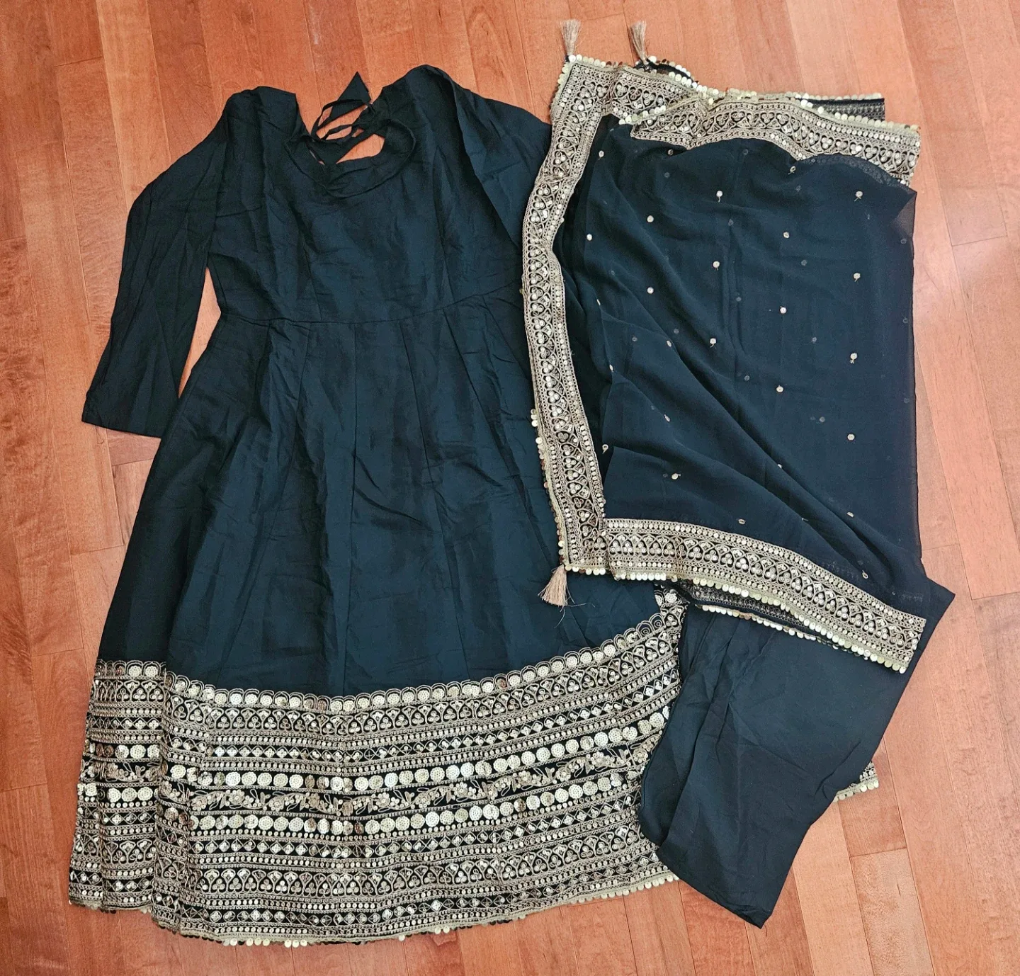 Green  Embroidered Anarkali with Dupatta and Pants - photo 2