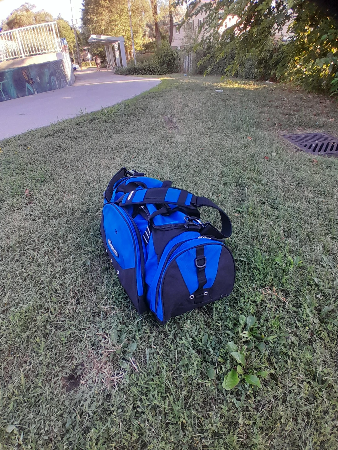 Blue OGIO Duffel Gym  Bag College Style  M - photo 3