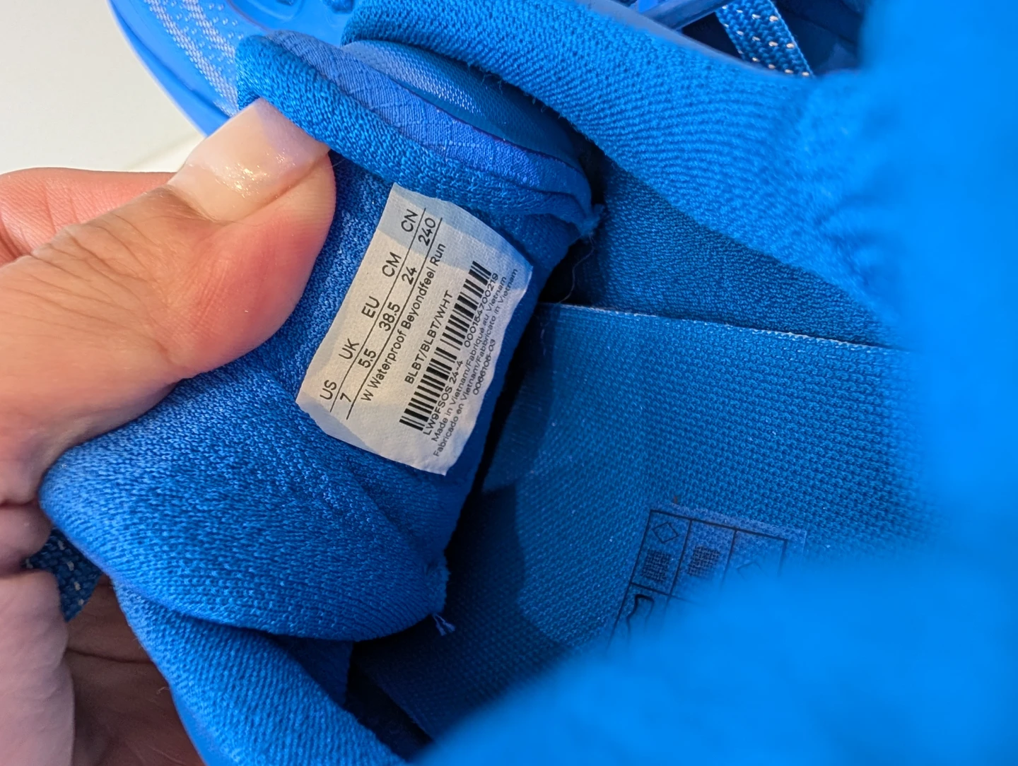 Lululemon Blue Waterproof Beyond Feel Run Shoes - photo 4