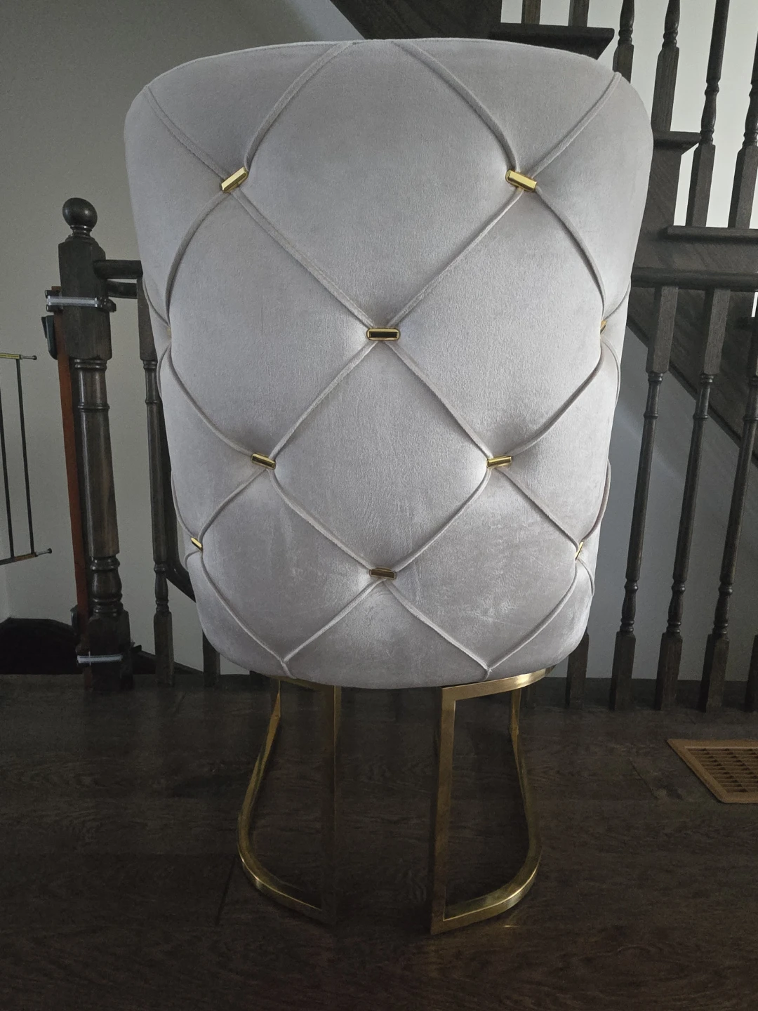 Round Marble Pedestal Dining Table with 4 Dining Chairs - photo 4