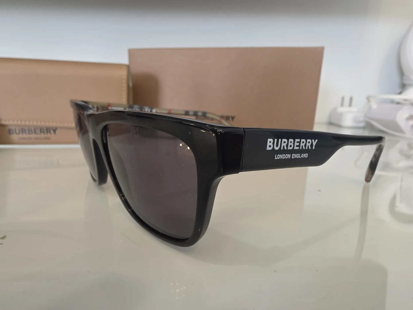 Burberry Polarized Sunglasses - photo 2