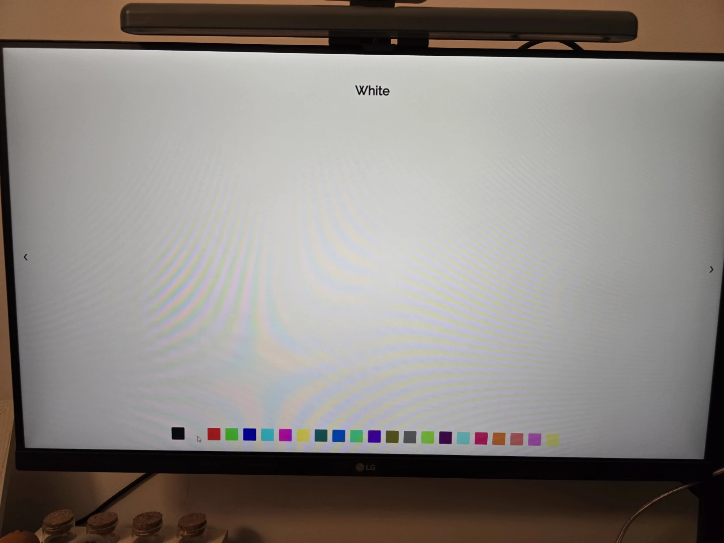 LG 27" IPS Full HD Monitor  – Excellent Condition - photo 4