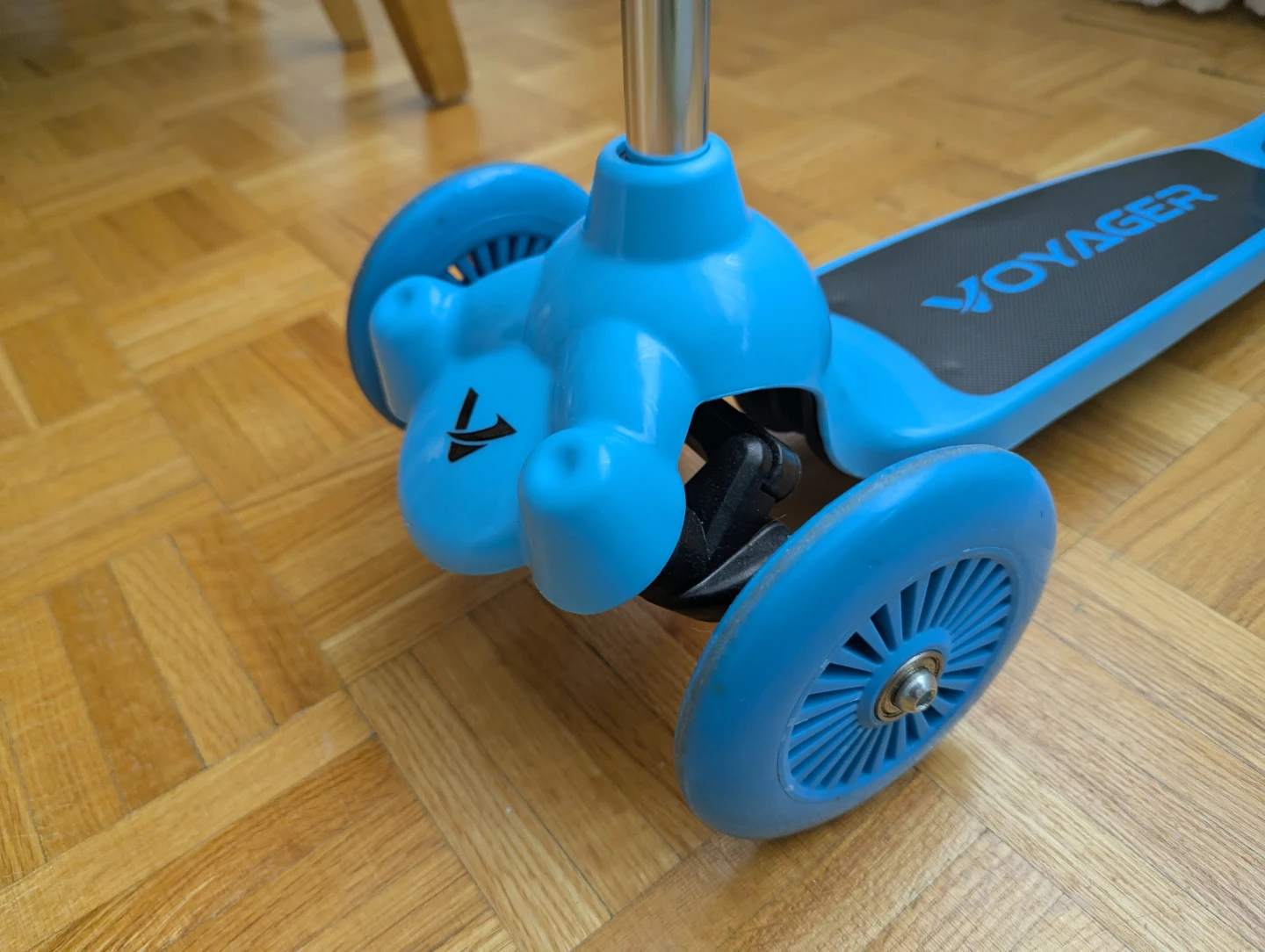 Voyager 3-Wheel  Scooter - photo 2