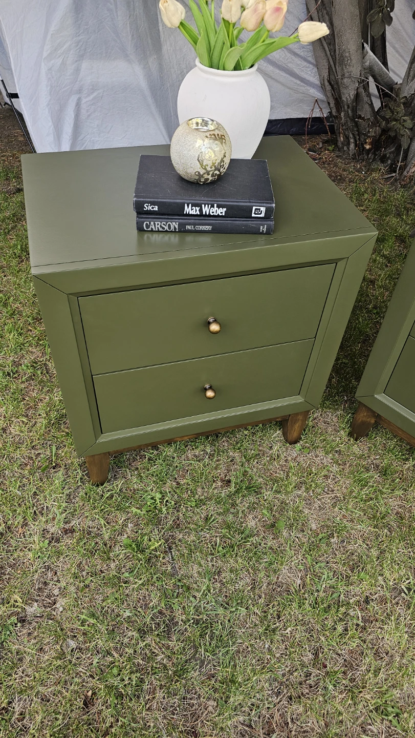Newly Refinished Nightstands set - photo 5