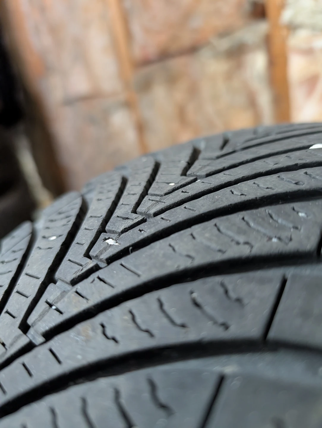 (1)-205/55R16 Kumho Solus 4S HA32  "4 Season Tire"