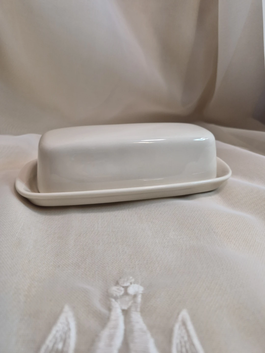 Vintage Corning 81-TY Off White Butter Dish w/Cover