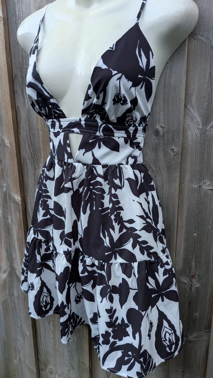 Black and White Floral Mini Dress SMALL New - photo 4