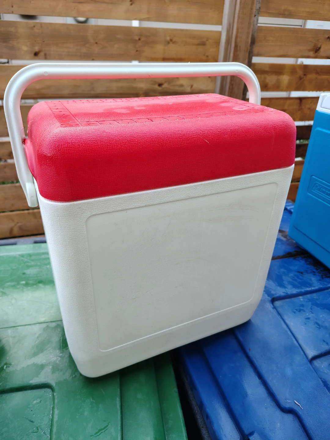 Rubbermaid Vintage 18qt Picnic Cooler with Ice Pack - photo 4