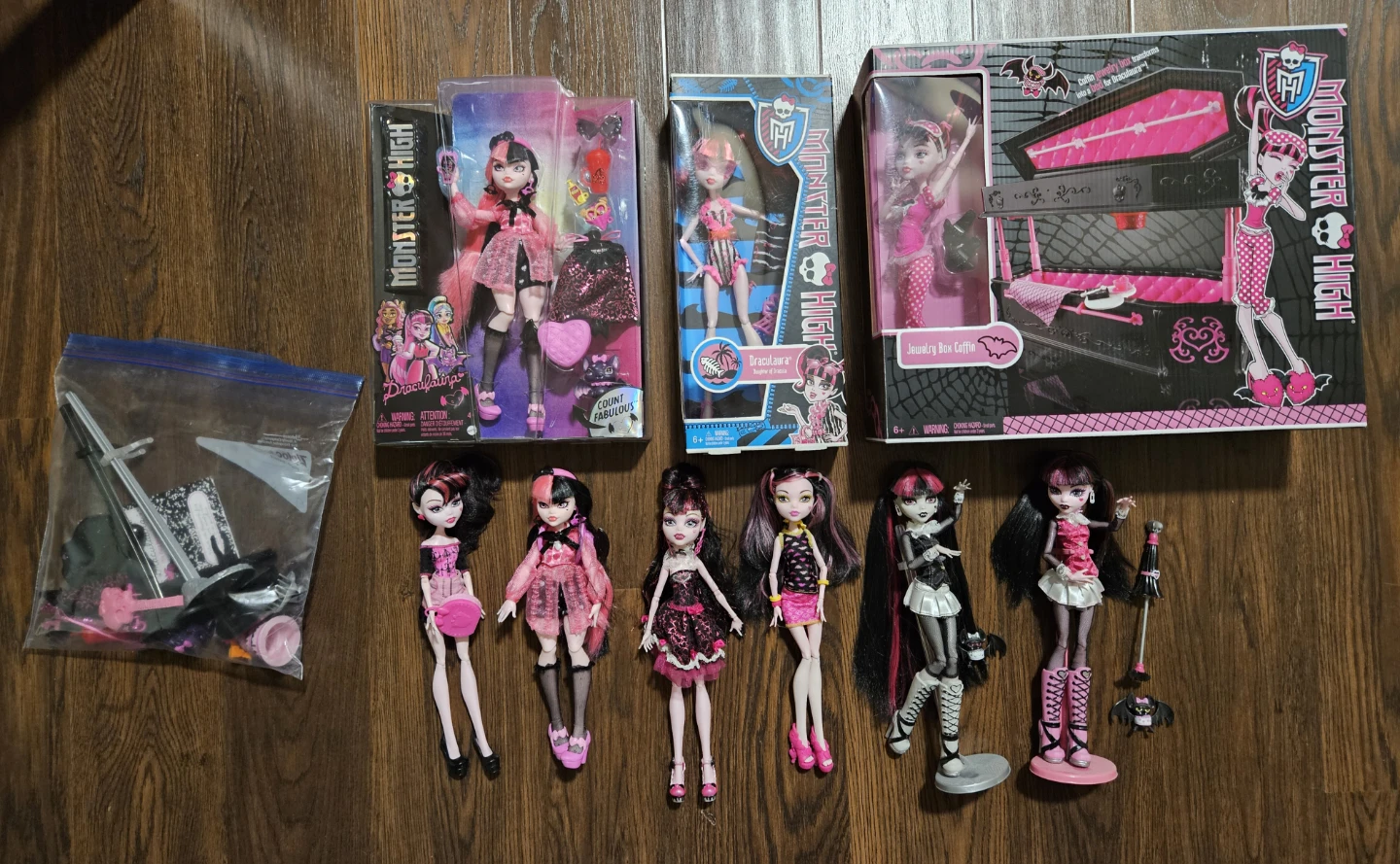Monster High Draculaura Lot