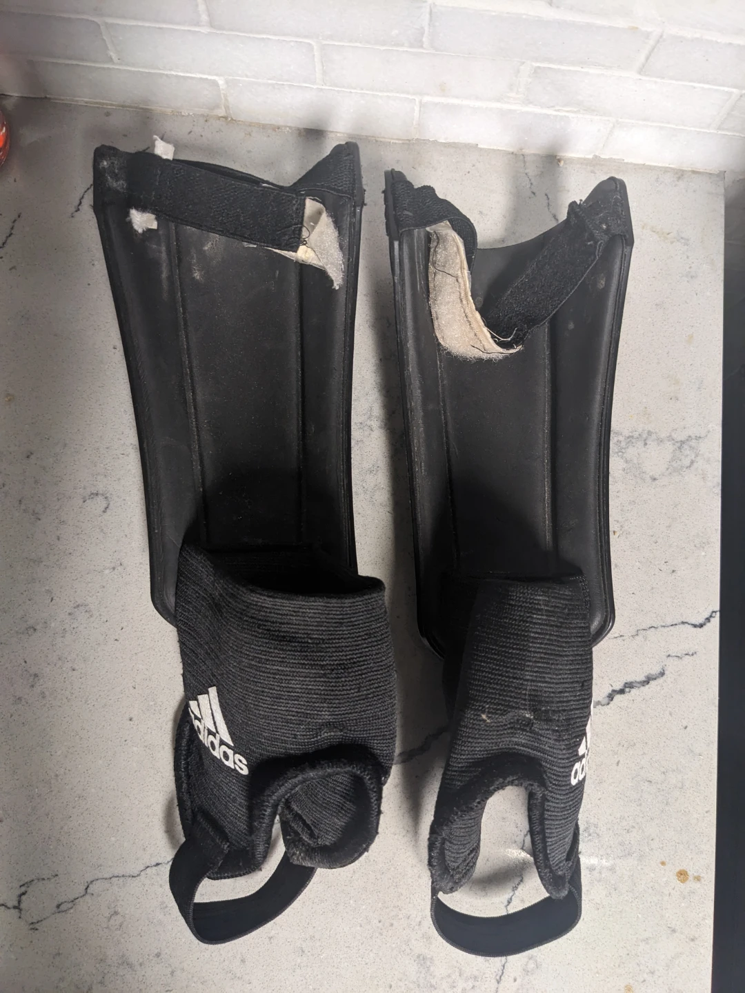 Adidas Youth shin guards soccer size small - photo 2