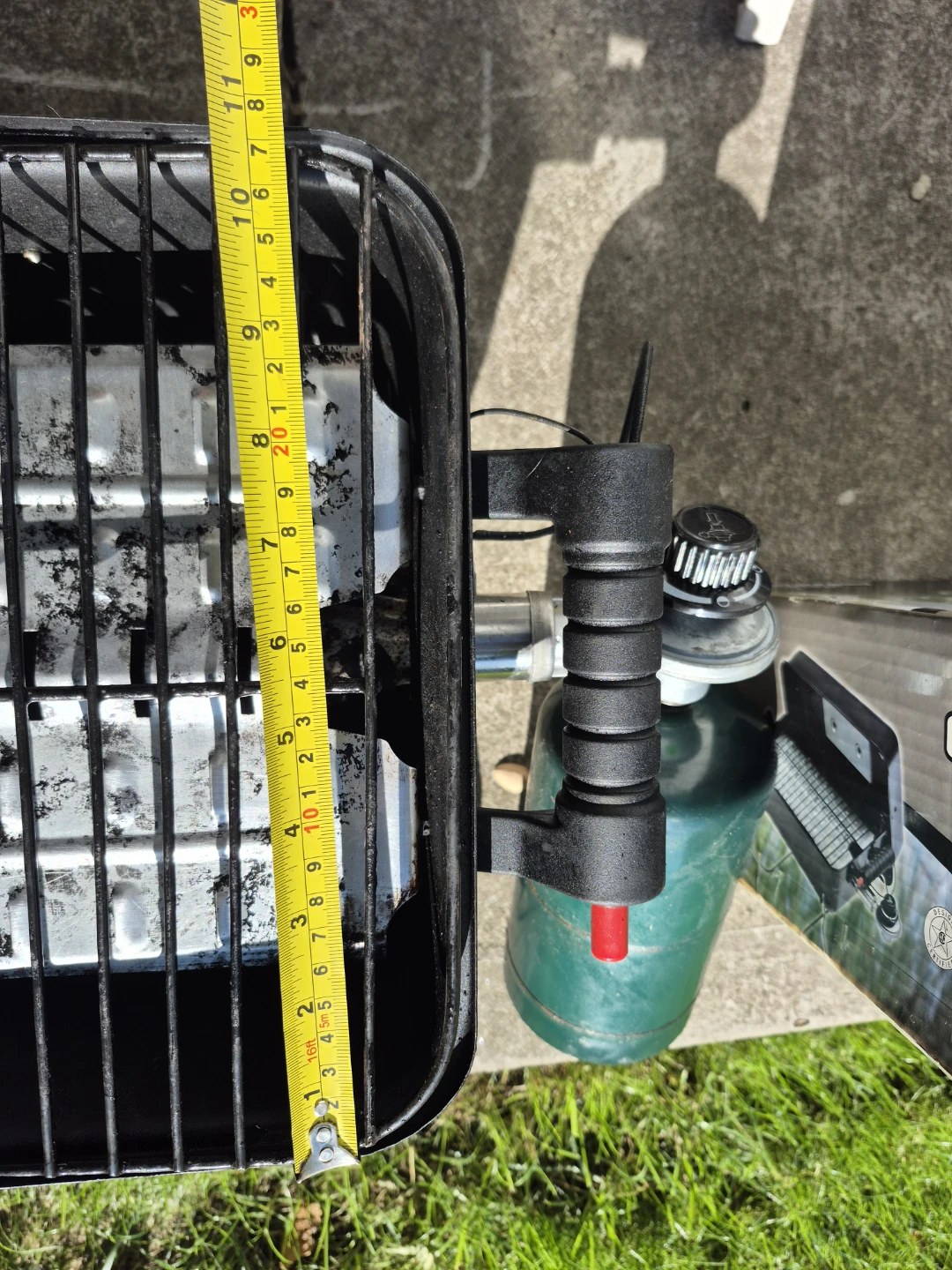 Char-Broil Portable Gas Grill - photo 3