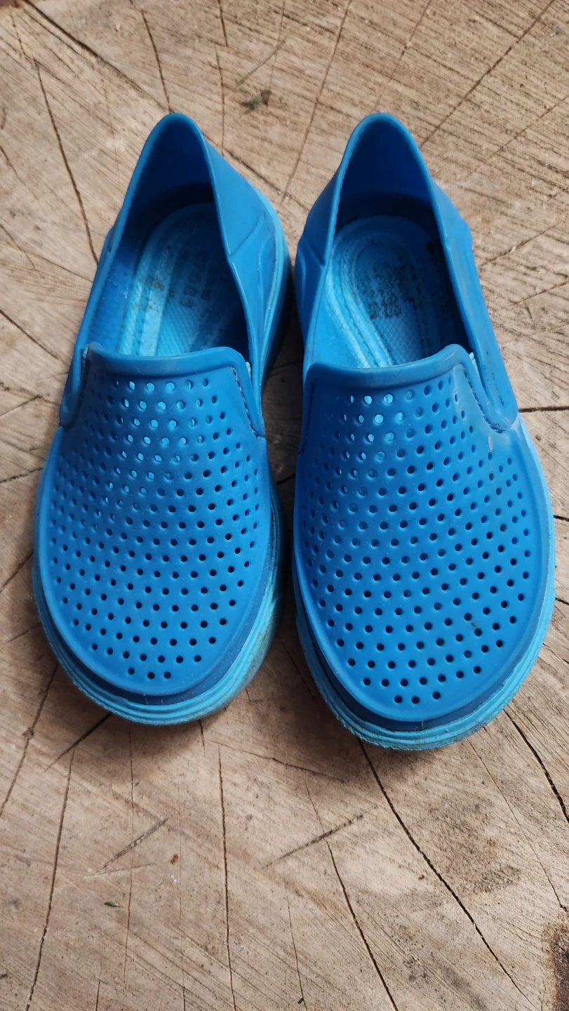 Toddler Blue Crocs slip-on shoes