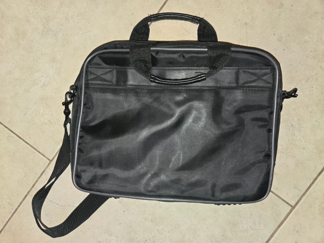 Toshiba Laptop Bag - photo 2