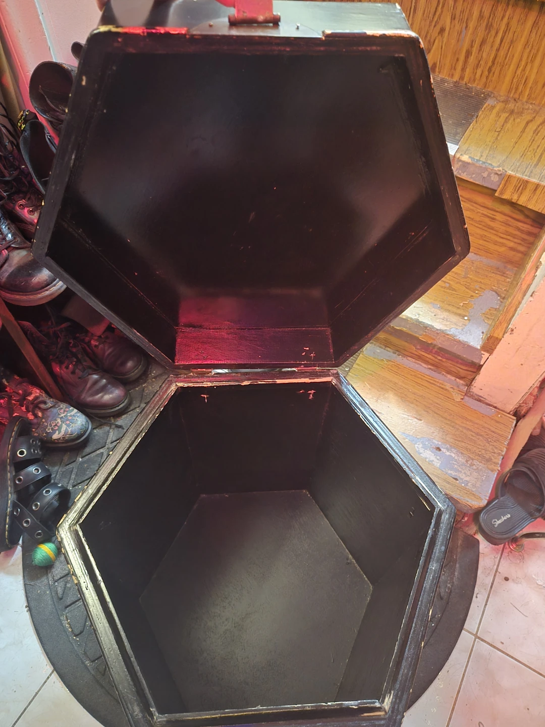 Vintage Hexagonal Storage Chest - photo 4