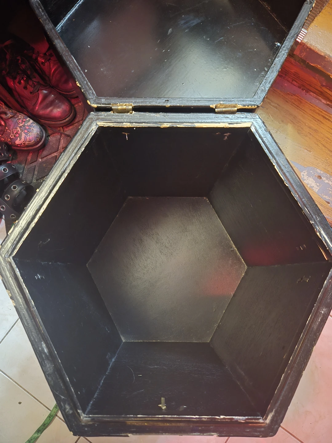 Vintage Hexagonal Storage Chest - photo 5