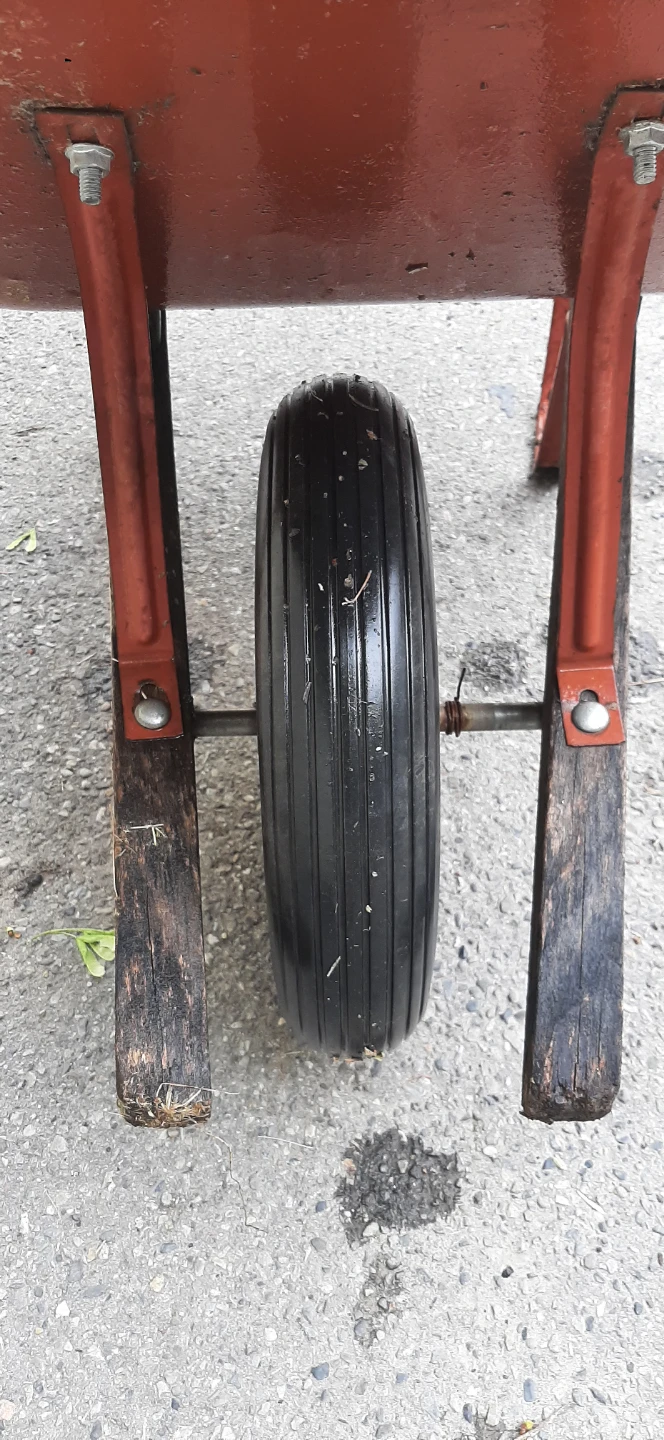 True Temper Wheelbarrow - photo 3