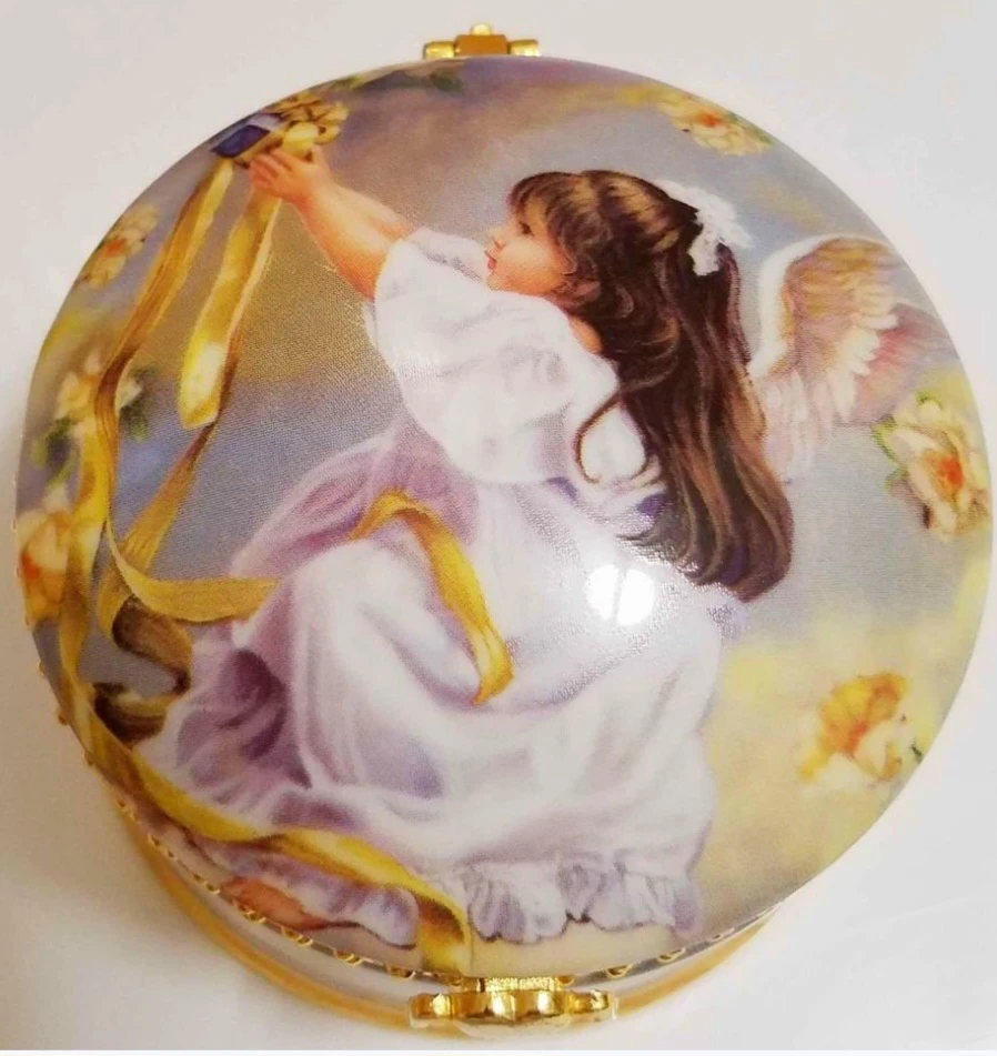 👼Ardleigh Elliott Friday's Child Porcelain Music Box👼