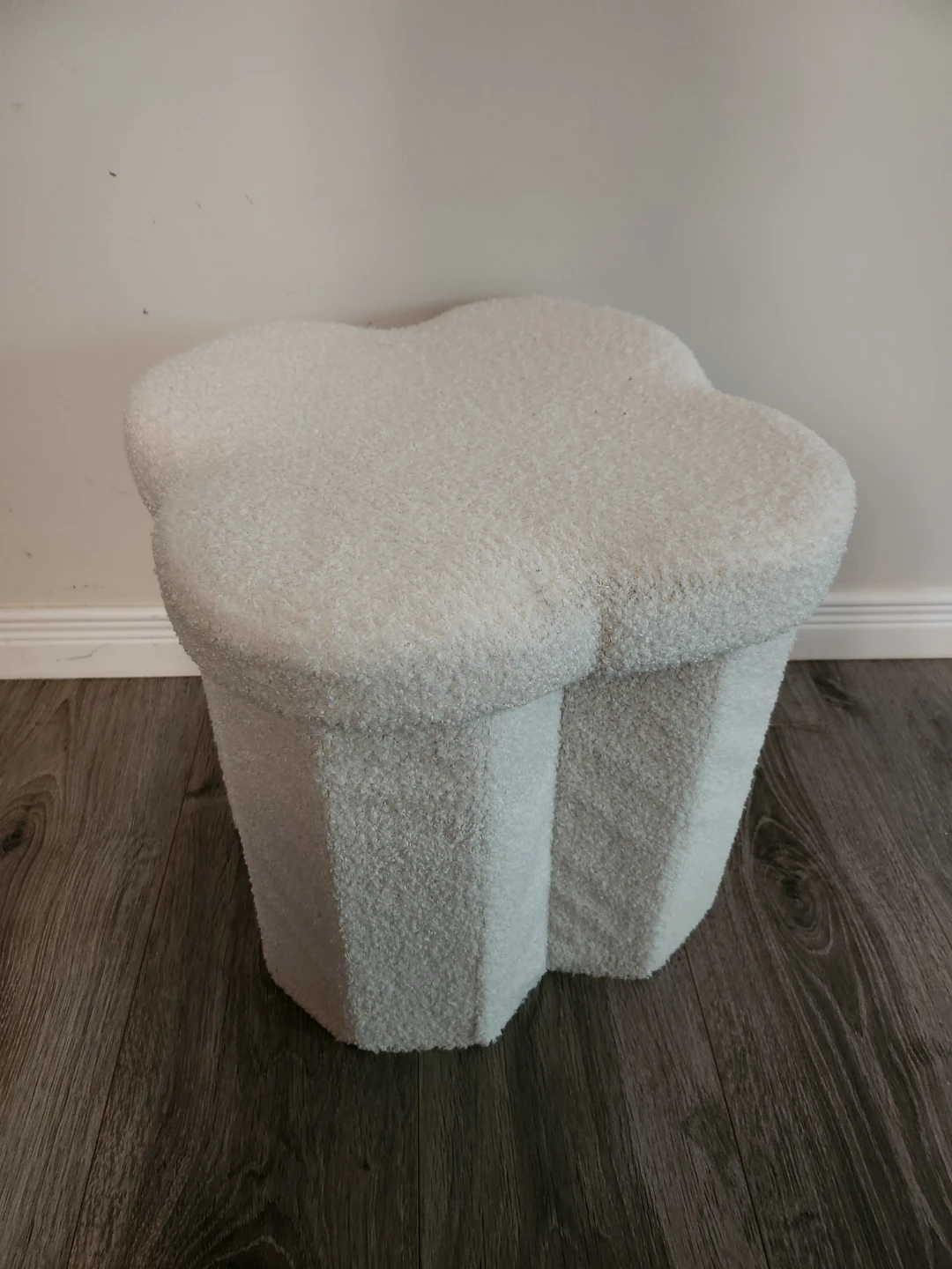 White Cloud Shape Ottoman Storage Stool