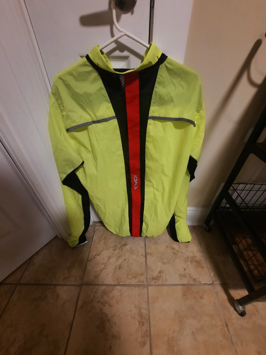 Cycling Jacket says  XXL  fits more  like large. - photo 2